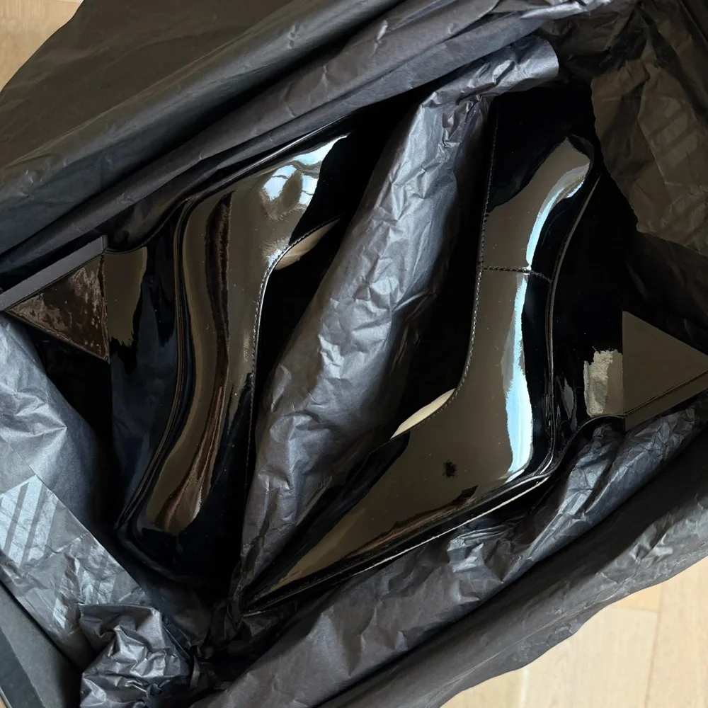 The Attico Cheope patent black pumps, size 37